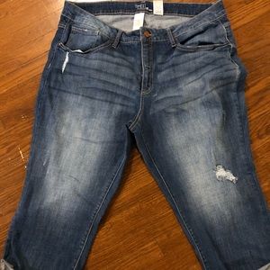 Time and Tru cropped distressed jeans